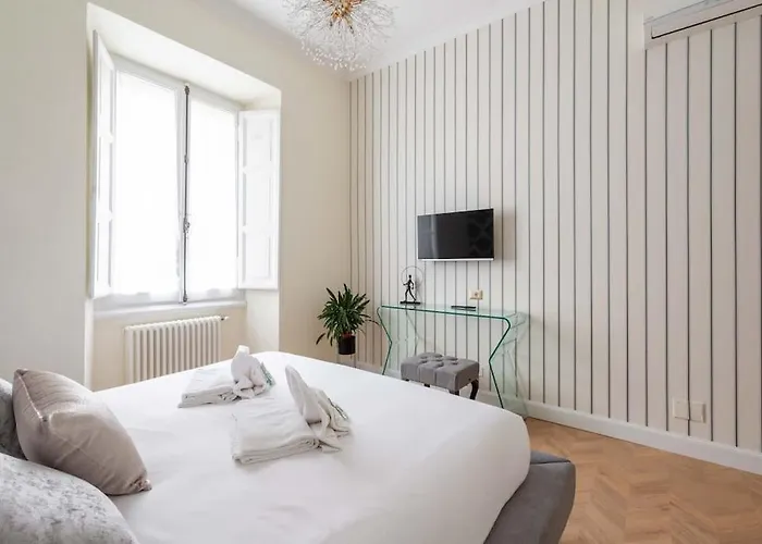 Colosseum 10steps Away, Marco Aurelio Luxury House 公寓 罗马